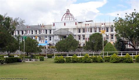 NBI begins probe on slain Mati City prosecutor .